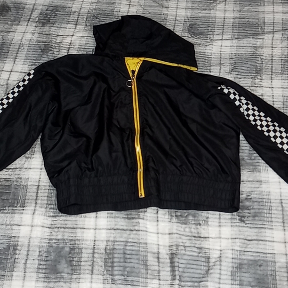BLACK CHECKERED ZIP UP